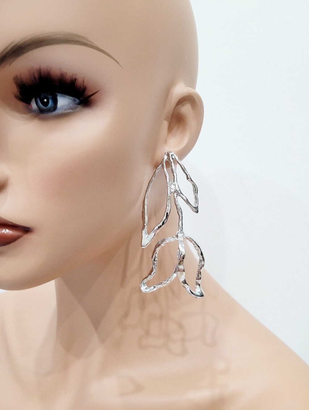 Brand New Top Fashion Silver Tone Irregular Shape Earrings